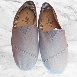 Sole Mates Womens Canvas Slip-On Shoes gray color Size M 7/8